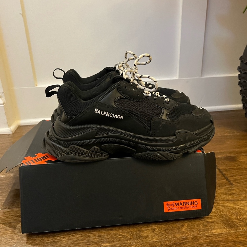 Balenciaga Men's Black Sneakers - Picture 3 of 5